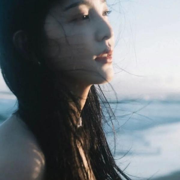 低沉的天空